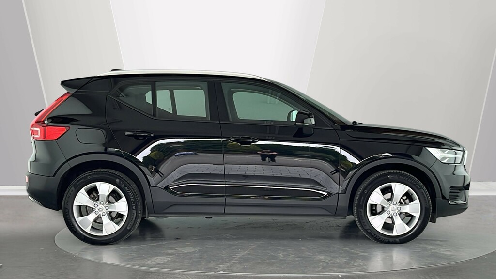 Volvo XC40 Momentum, T3 Black #3