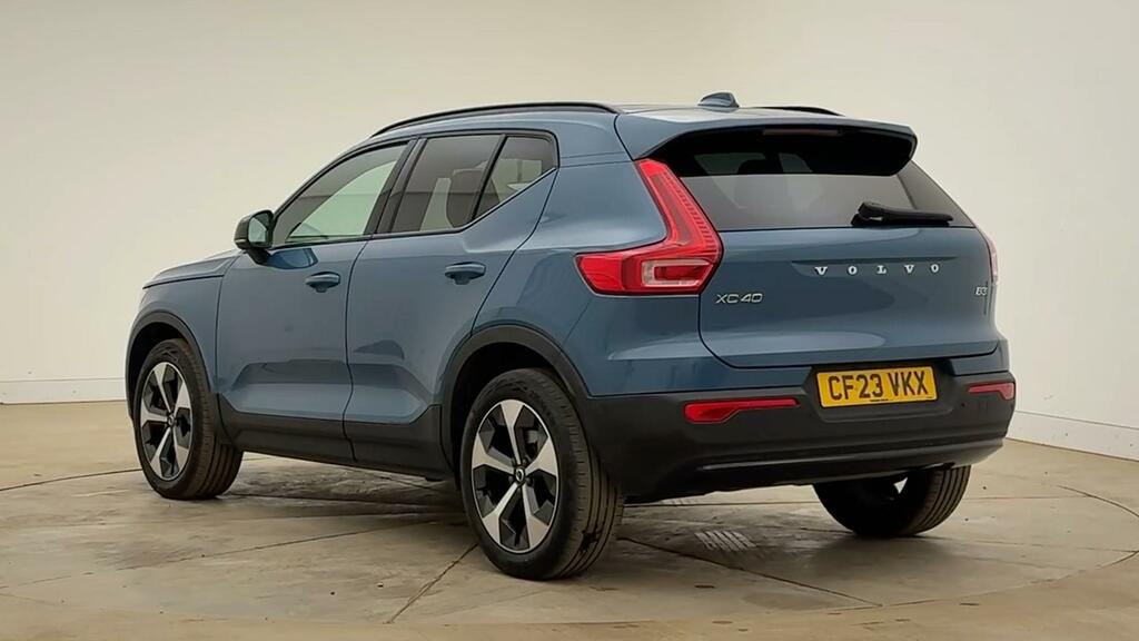 Volvo XC40 Ultimate, B3 Mild Hybrid, Dark CF23VKX Blue #5