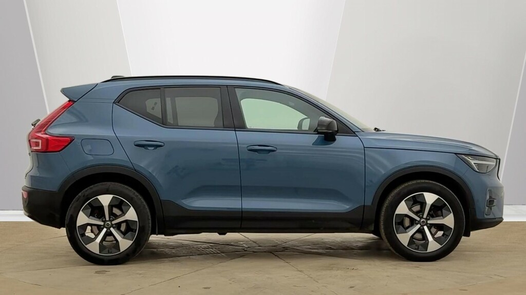 Volvo XC40 Ultimate, B3 Mild Hybrid, Dark CF23VKX Blue #2