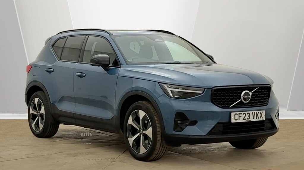 Volvo XC40 Ultimate, B3 Mild Hybrid, Dark Blue