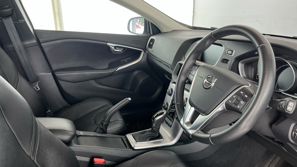 Volvo V40 T3 Inscription KX68ZTK Blue #4
