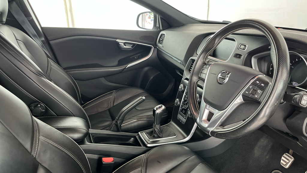 Volvo V40 T3 R-design Pro CJ17UOF Grey #4