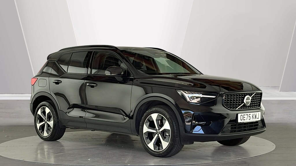 Volvo XC40 Plus, B3 Mild Hybrid, Dark Black