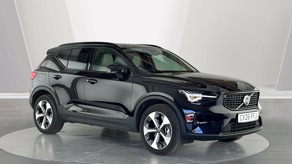 Volvo XC40 Plus, B4 Mild Hybrid, Dark Black