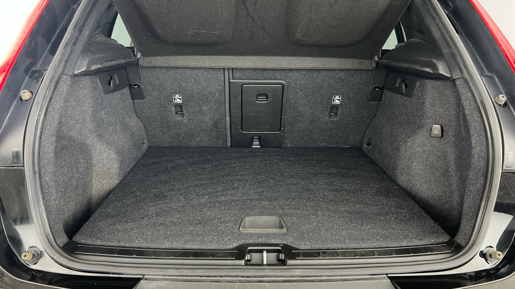 Volvo XC40 R-design, T3 Black #5