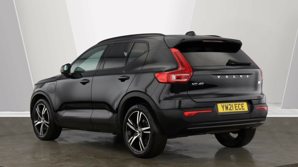 Volvo XC40 Recharge R-design, T4 Plug-in Hybrid Black #3