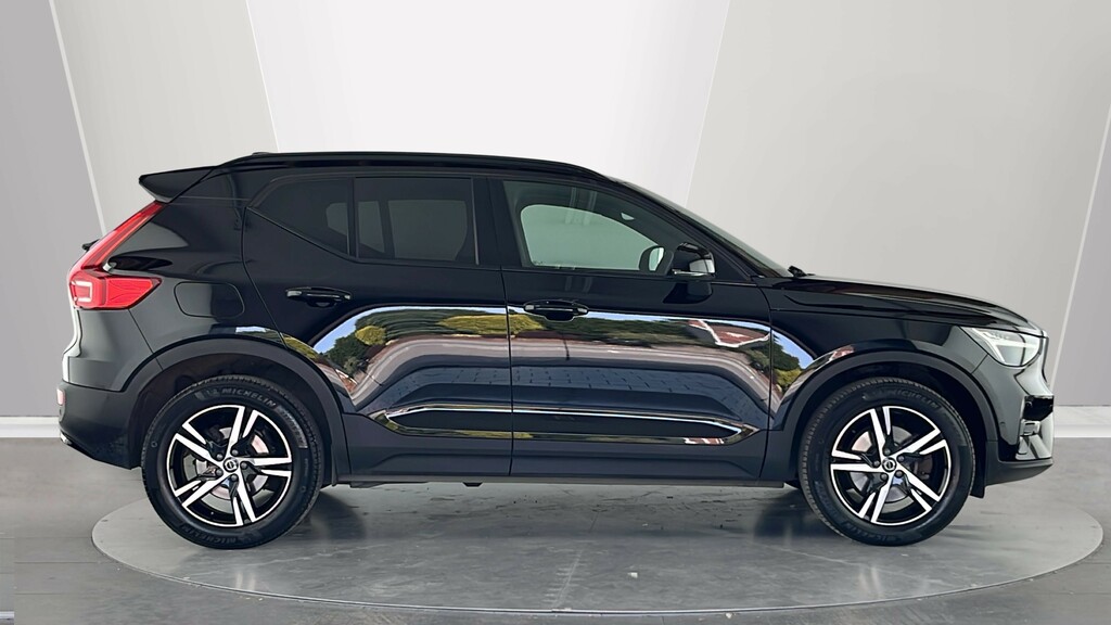 Volvo XC40 Plus, B3 Mild Hybrid, Dark LM73OAG Black #3