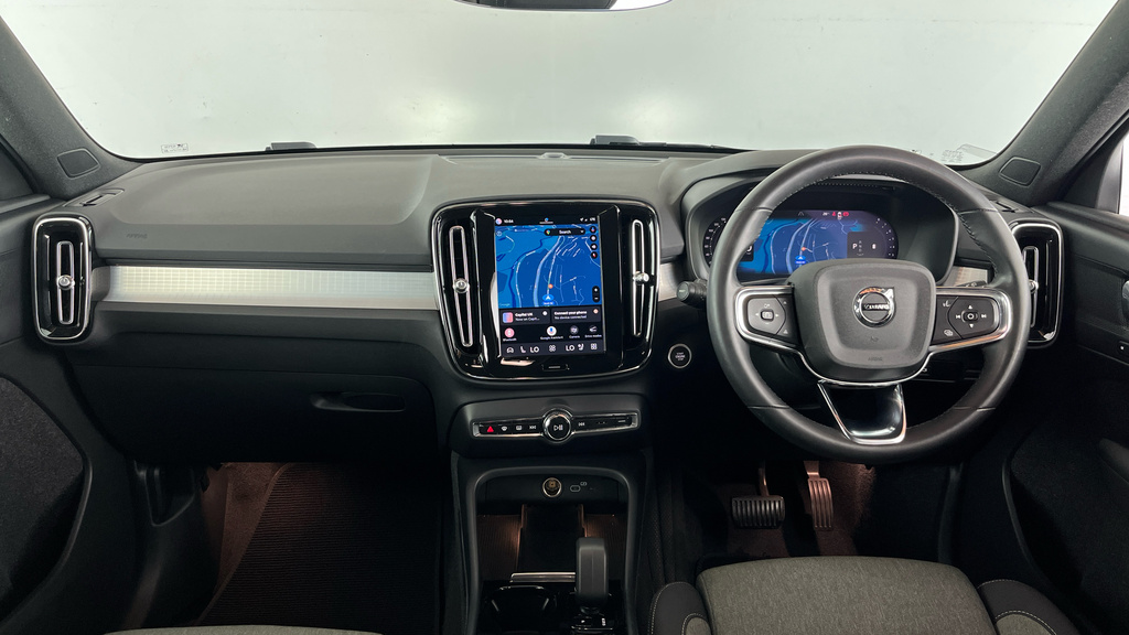 Volvo XC40 Plus, B3 Mild Hybrid, Dark LM73OAG Black #5