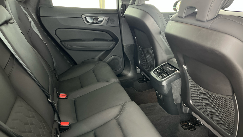 Volvo XC60 Plus, B5 Awd Mild Hybrid, Dark Black #6