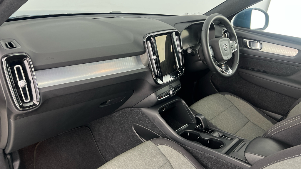 Volvo XC40 Core, B3 Mild Hybrid, Blue #6