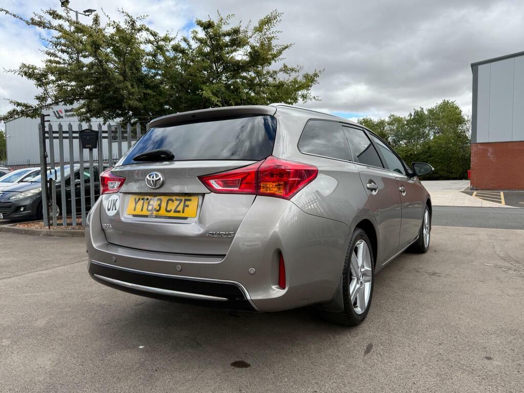 Toyota Auris 1.6 V-matic Excel Touring Sports Multidrive S Euro Brown #4