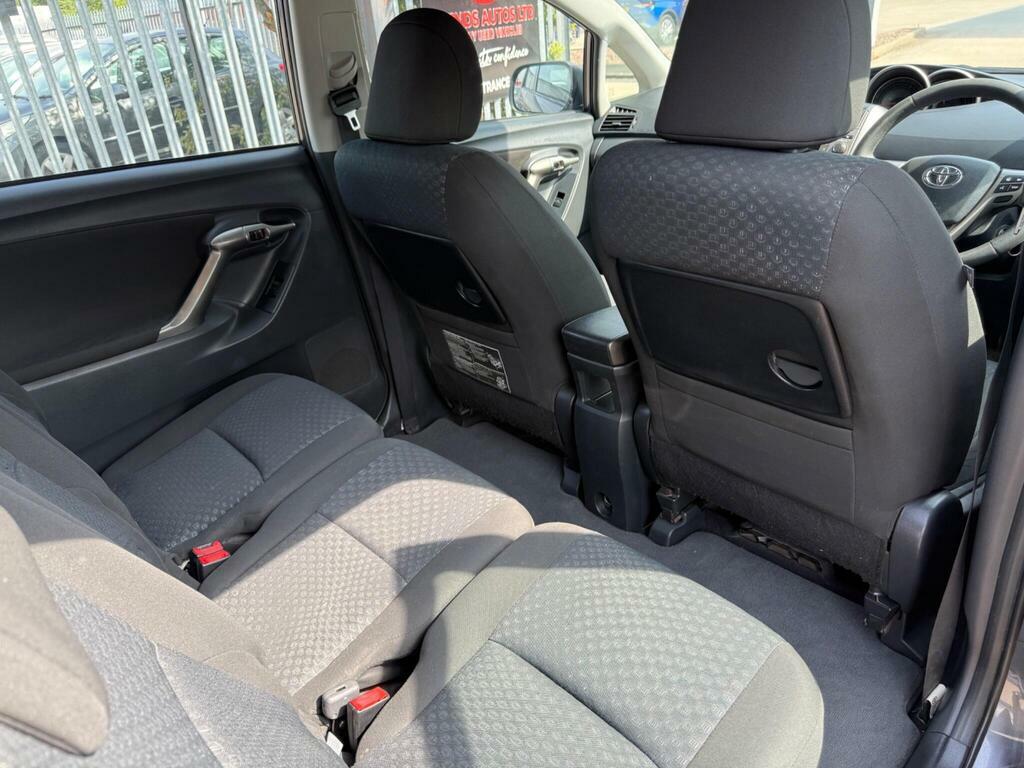 Toyota Verso  Silver #14