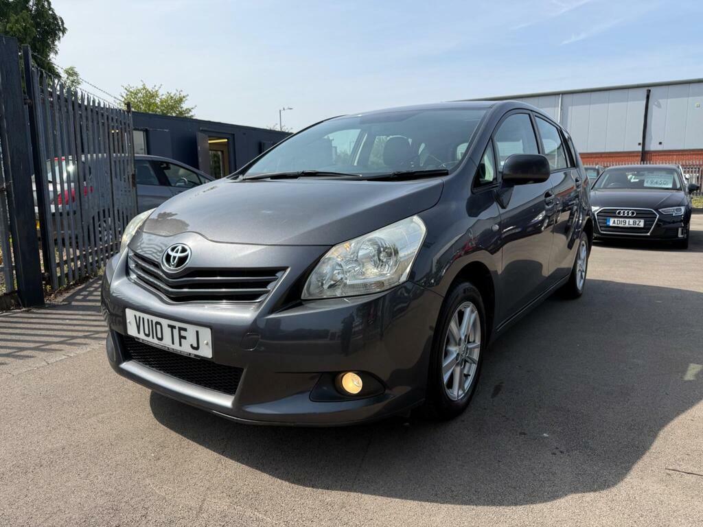 Toyota Verso  Silver #8