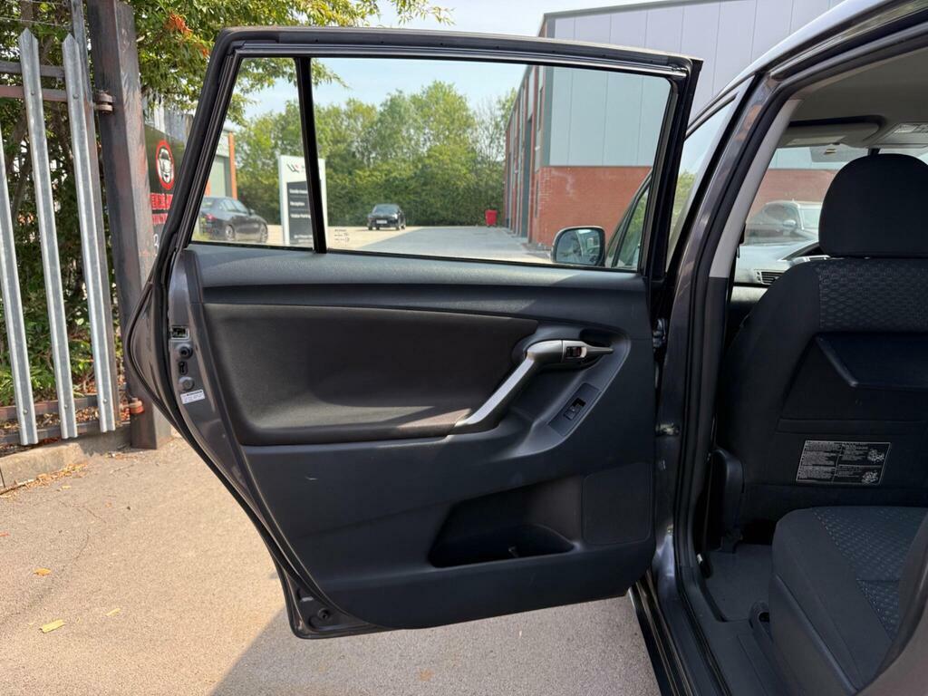 Toyota Verso  Silver #56