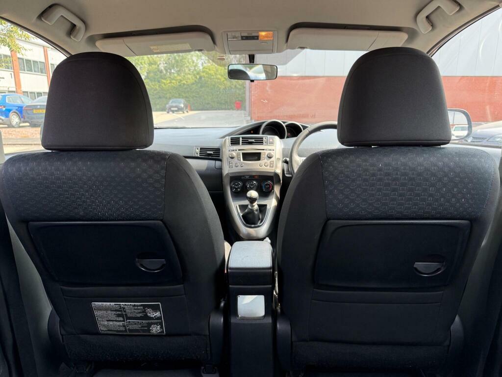 Toyota Verso  Silver #30