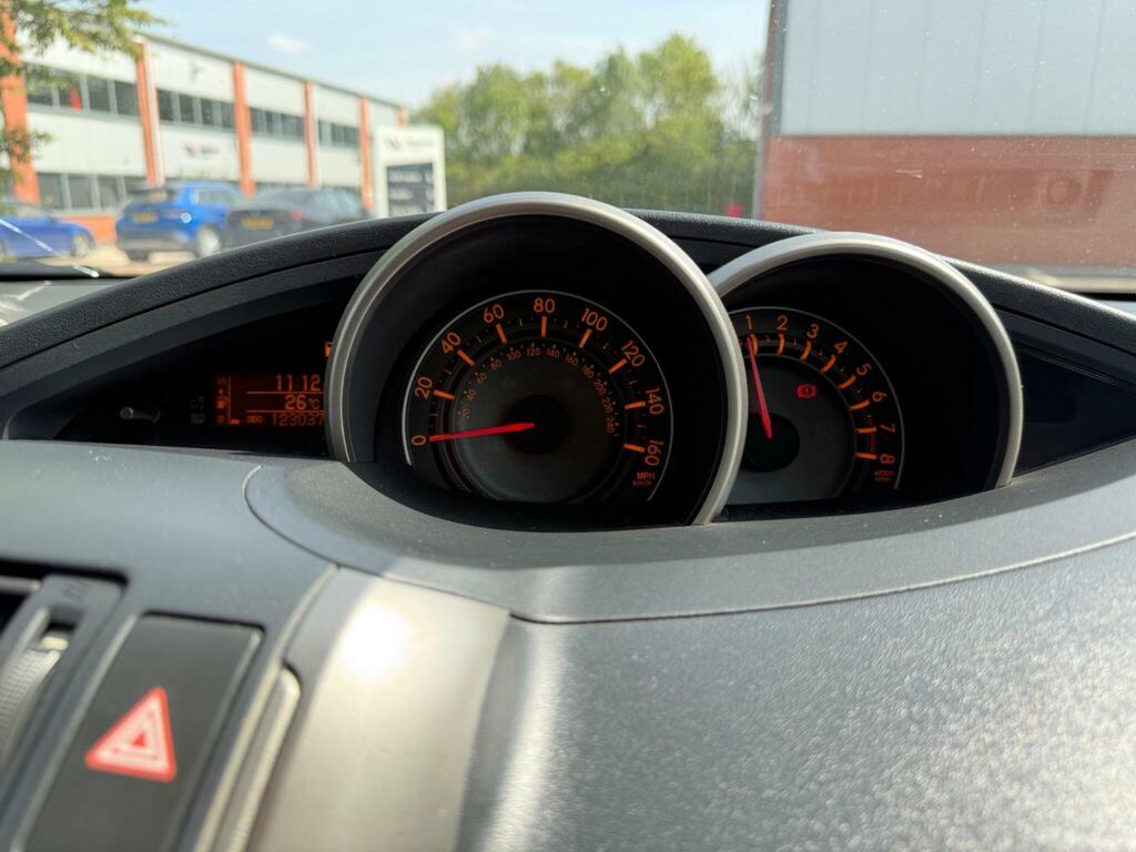 Toyota Verso  Silver #29
