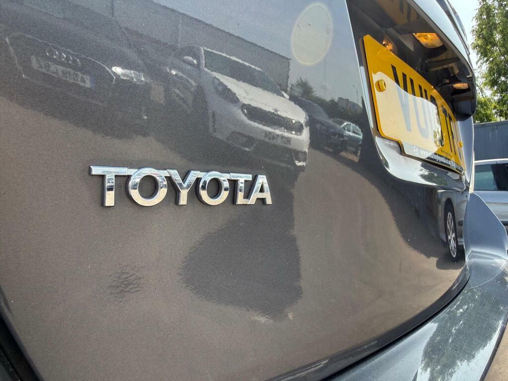 Toyota Verso  Silver #61