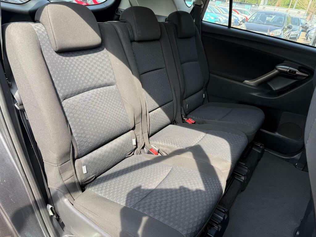 Toyota Verso  Silver #12
