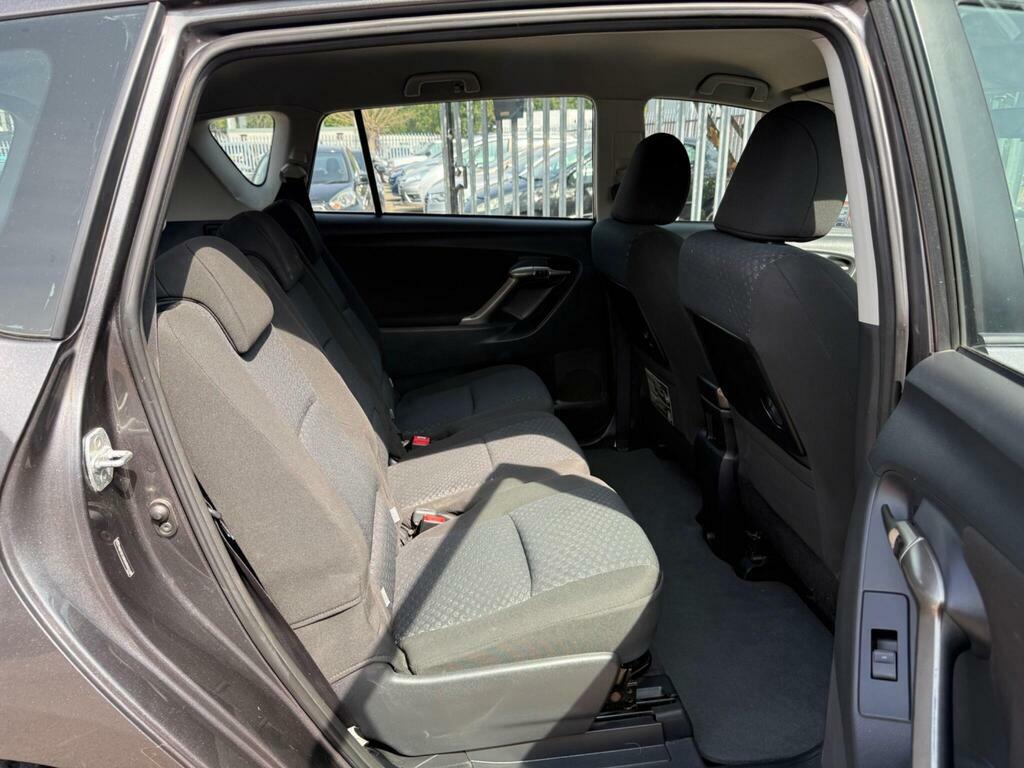Toyota Verso  Silver #13