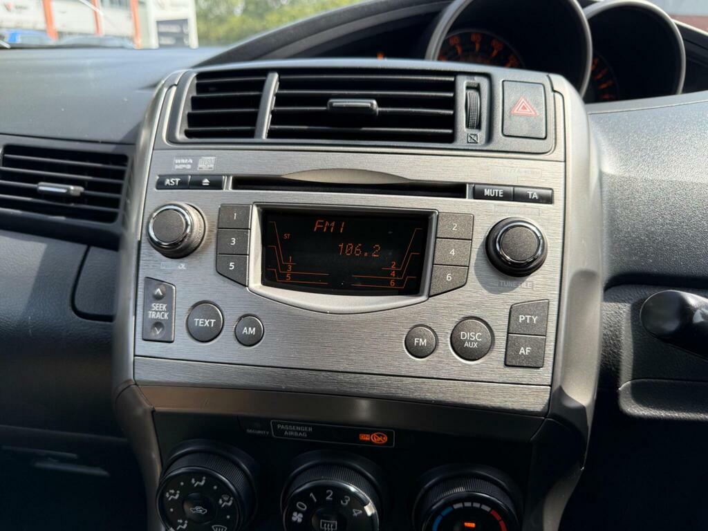 Toyota Verso  Silver #35
