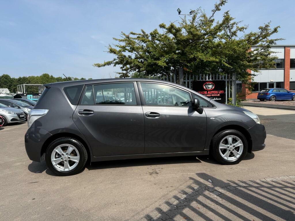 Toyota Verso 1.6 V-matic Tr Euro 4 Grey #3