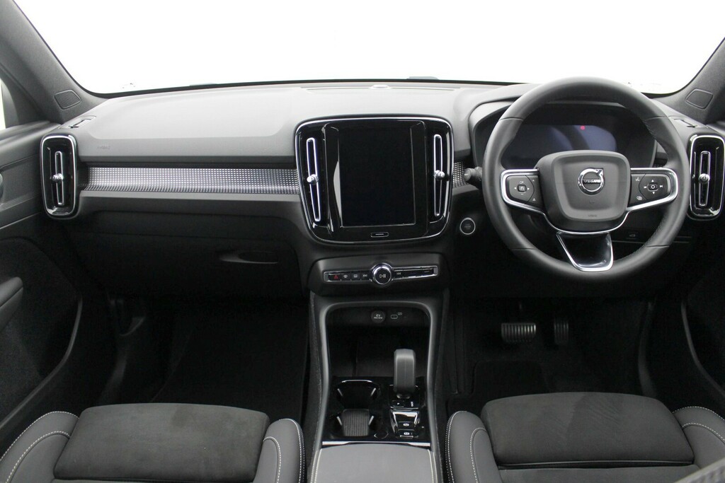 Volvo XC40 2.0 B4p Mild Hybrid Plus Dark HT74FTJ Grey #5