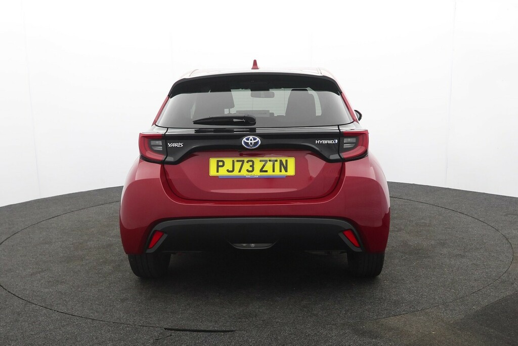 Toyota Yaris 1.5 Hybrid Design Cvt PJ73ZTN Red #4