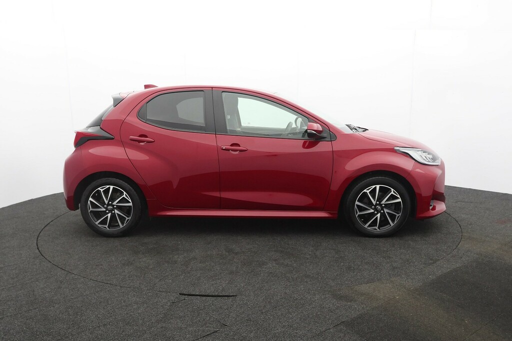 Toyota Yaris 1.5 Hybrid Design Cvt PJ73ZTN Red #2