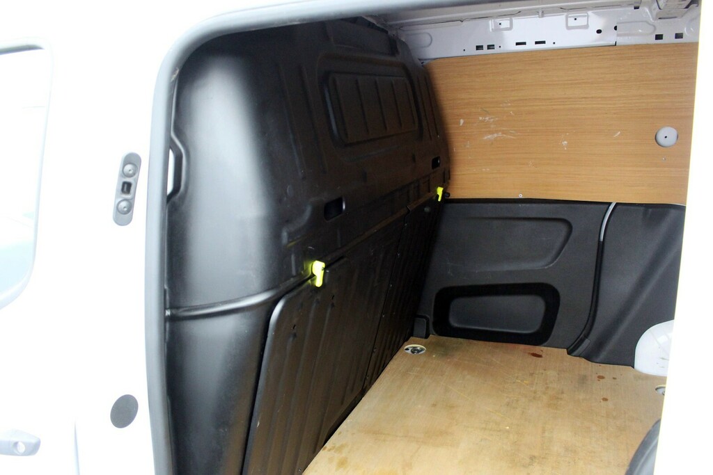 Vauxhall Combo 1.5 Turbo D 2300 Prime Swb DN24NKF White #6