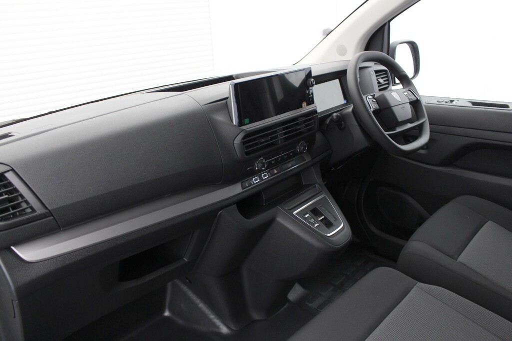 Peugeot E-Expert L1 100Kw 75Kwh Professional Mwb White #6