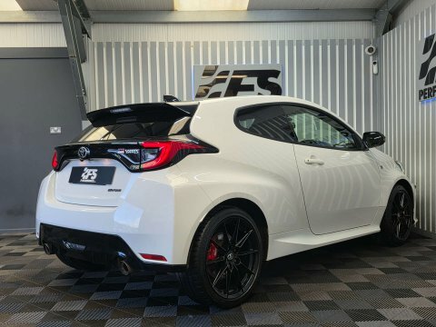 Toyota Yaris 2021 21 1.6T  White #6