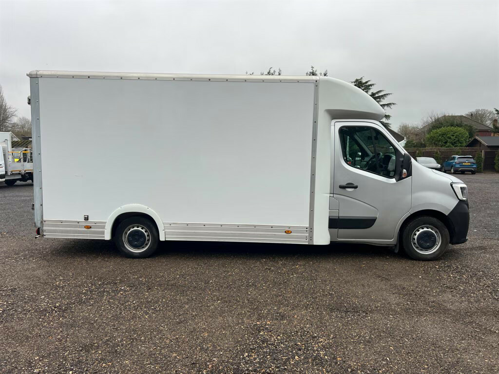 Renault Master Low Loader 35 Business Dci Luton Van Grey