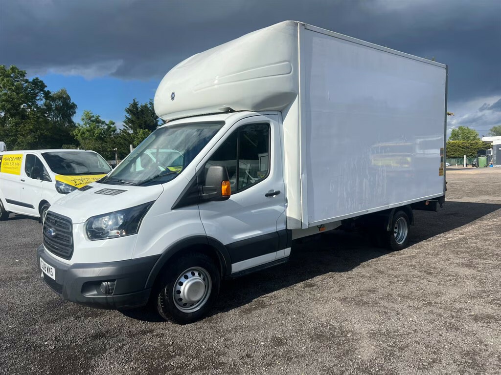 Ford Transit Custom 350 Luton Luton Van CU18WKS White #3