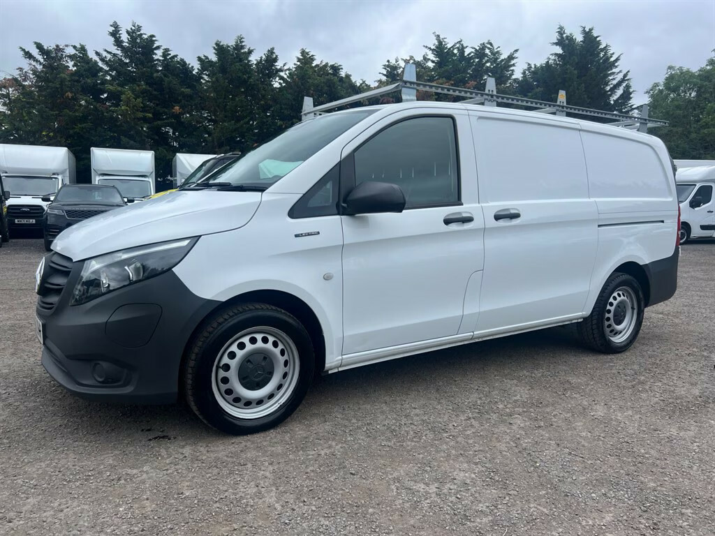 Mercedes-Benz eVito 66 Progressive L2 Panel Van White #2