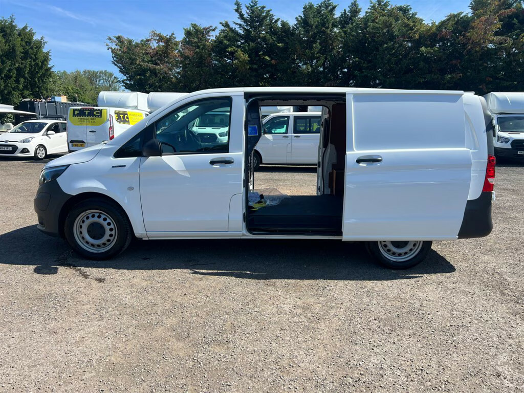 Mercedes-Benz eVito 85Kw 66Kwh Progressive Van Panel Van White #5