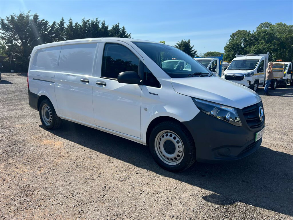 Mercedes-Benz eVito 85Kw 66Kwh Progressive Van Panel Van White #4