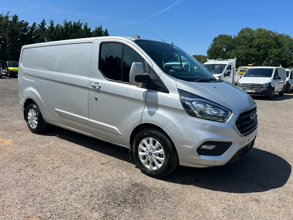 Ford Transit Custom 2.0 Ecoblue 130Ps Low Roof Limited Van Panel WR71KFP Silver