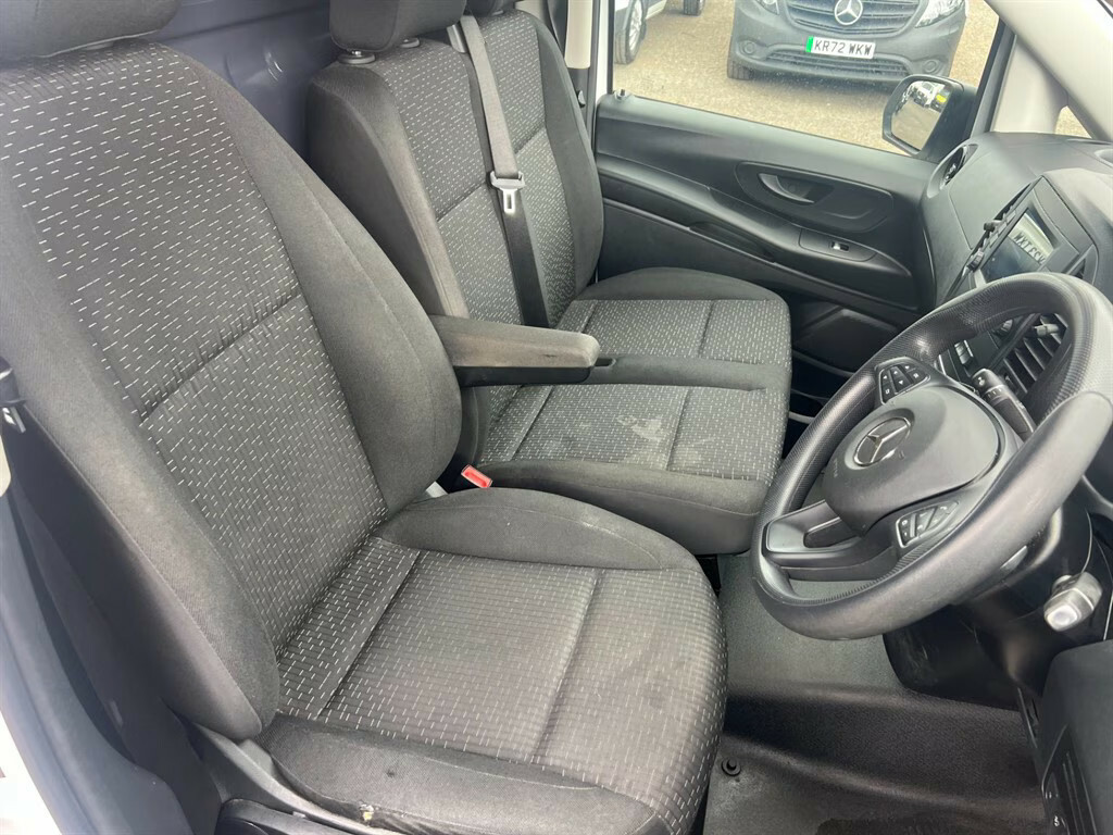 Mercedes-Benz eVito 116 E 66 Kwh Progressive L2 Lwb 115 Ps Au White #15