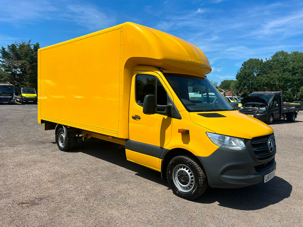 Mercedes-Benz Sprinter 3.5T Progressive Chassis Cab Chassis Cab Ma Yellow