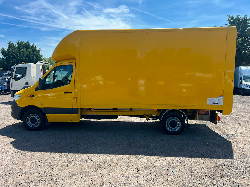 Mercedes-Benz Sprinter 3.5T Progressive Chassis Cab Chassis Cab Ma Yellow #5