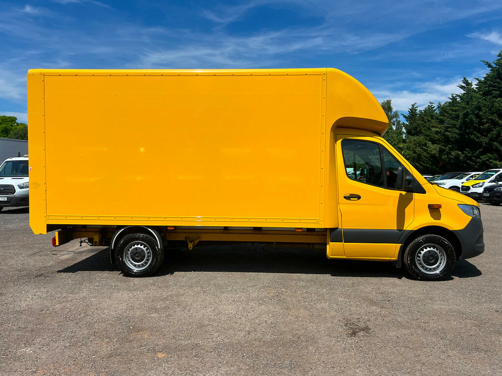 Mercedes-Benz Sprinter 3.5T Progressive Chassis Cab Chassis Cab Ma Yellow #2