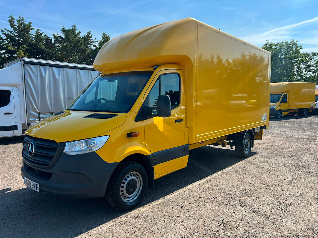 Mercedes-Benz Sprinter 314 Cdi Progressive Luton Van Yellow #4
