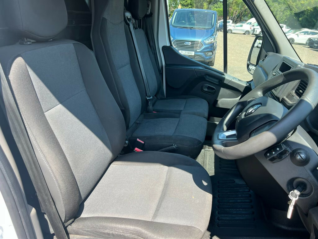 Renault Master 2.3L Advance White #11