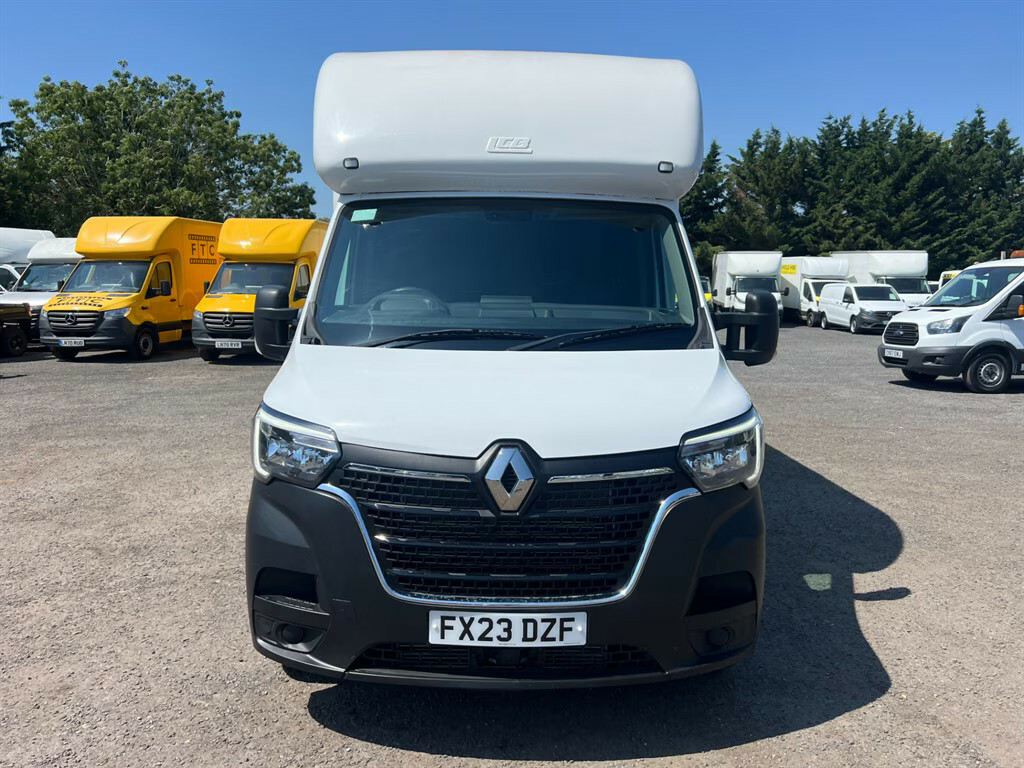 Renault Master 2.3L Advance White #8