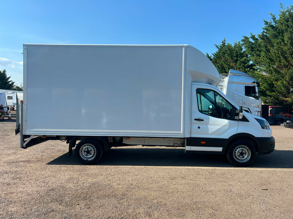 Ford Transit Custom 2.0 Ecoblue 130Ps Chassis Cab Chassis Cab M WP23CGX White