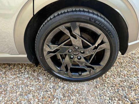 Genesis GV60 77.4Kwh Premium #13