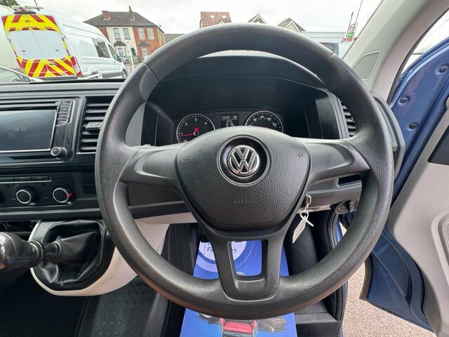 Volkswagen Transporter 2L Highline Black #12