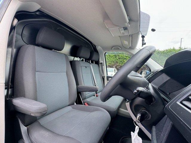 Volkswagen Transporter 2L Highline Black #11