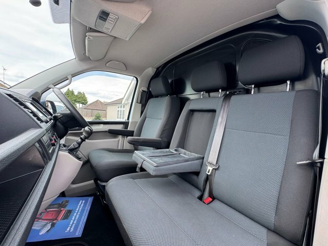 Volkswagen Transporter 2L Highline Black #18