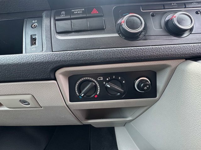 Volkswagen Transporter 2L Highline Black #15
